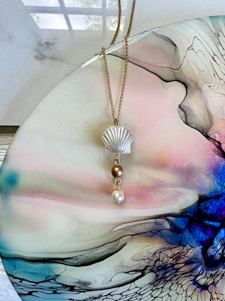 LUCY Dainty Seashell Necklace