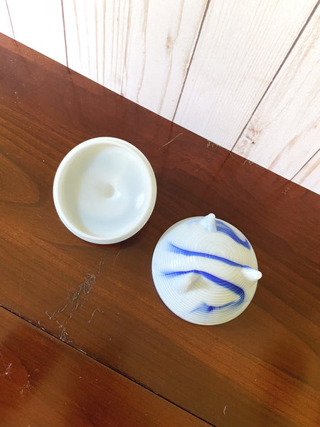 Akro Agate White and Blue Lidded Powder Dish