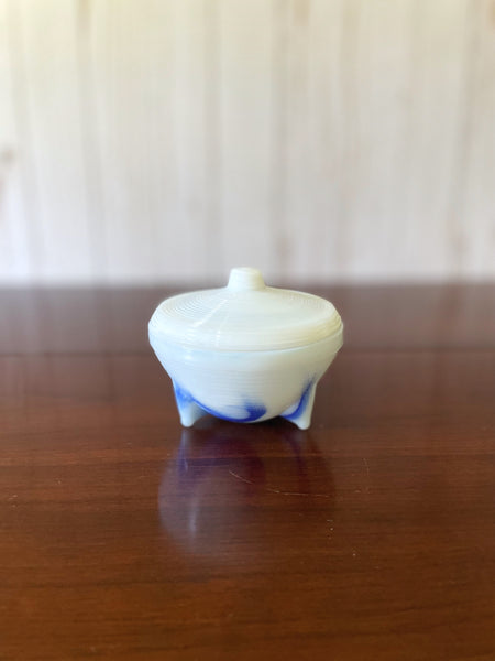 Akro Agate White and Blue Lidded Powder Dish