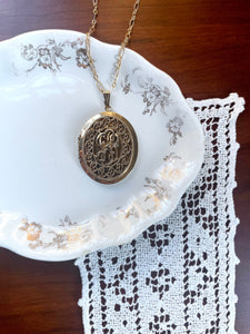 Vintage Gold Locket Necklace