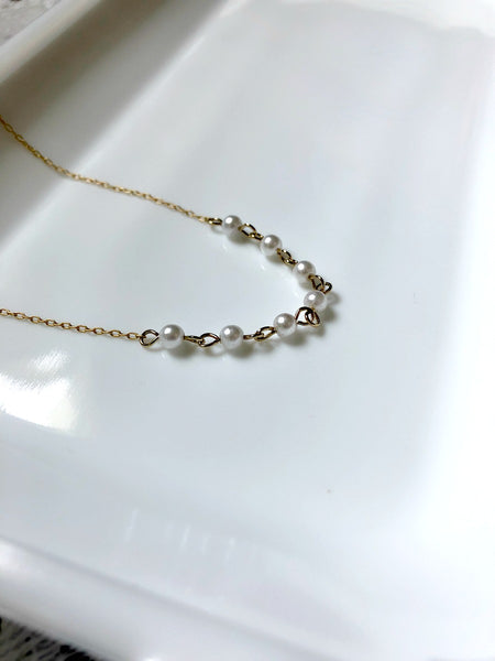 Dainty Vintage Faux Pearl Necklace