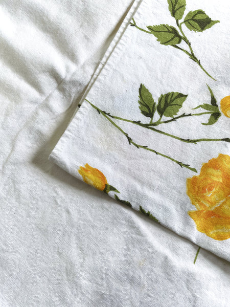 Vintage Wilendure Yellow Roses Tablecloth