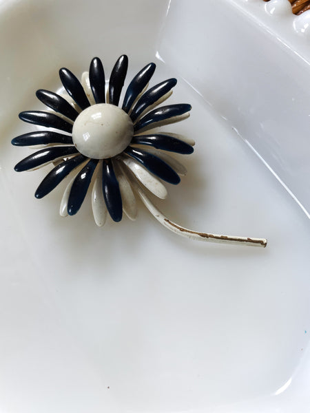 Vintage White and Navy Flower Brooch