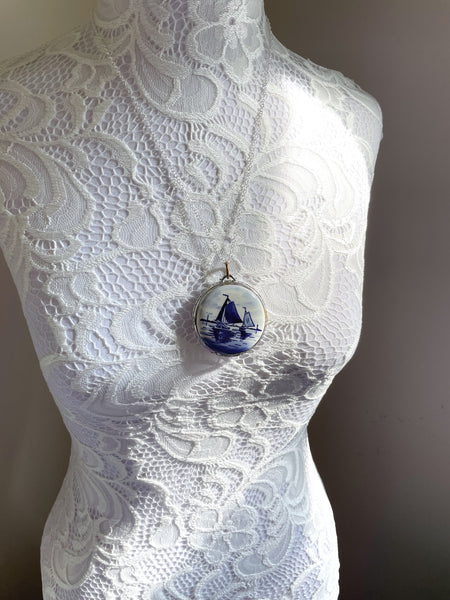 Large Reversible Delft Pendant Necklace