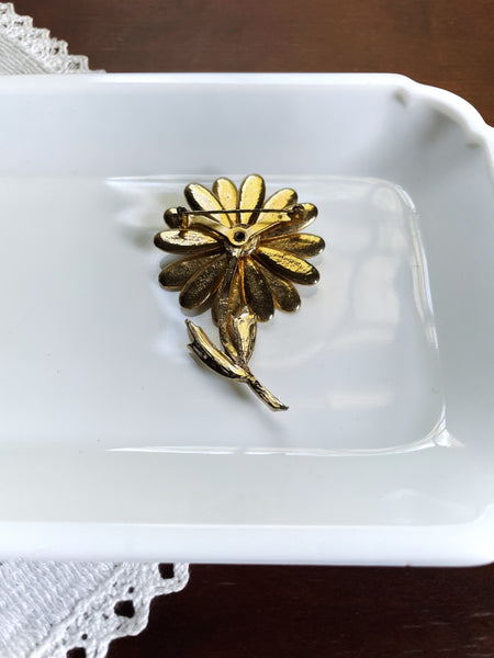 Vintage Beige and Gold Daisy Brooch