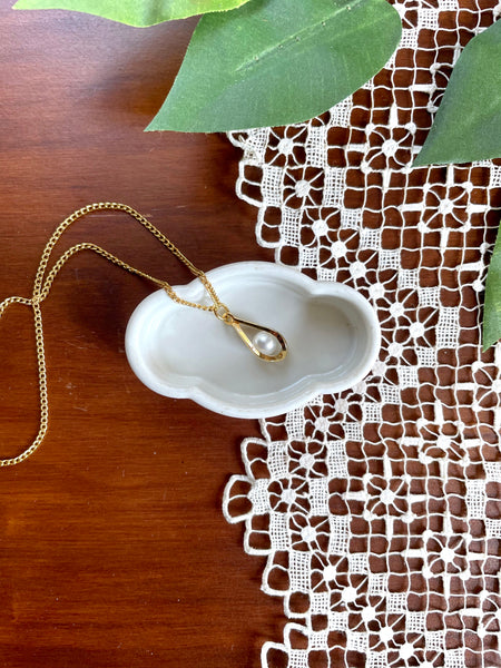 Vintage Gold Faux Pearl Drop Necklace