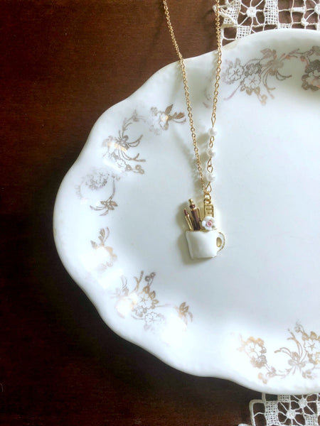 STORY Shabby Chic Necklace